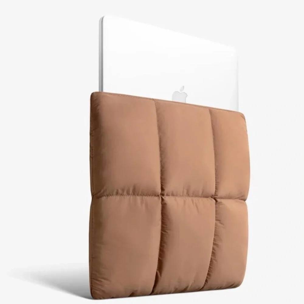 Comfyable Brown Tan Quilted Air Laptop Sleeve
